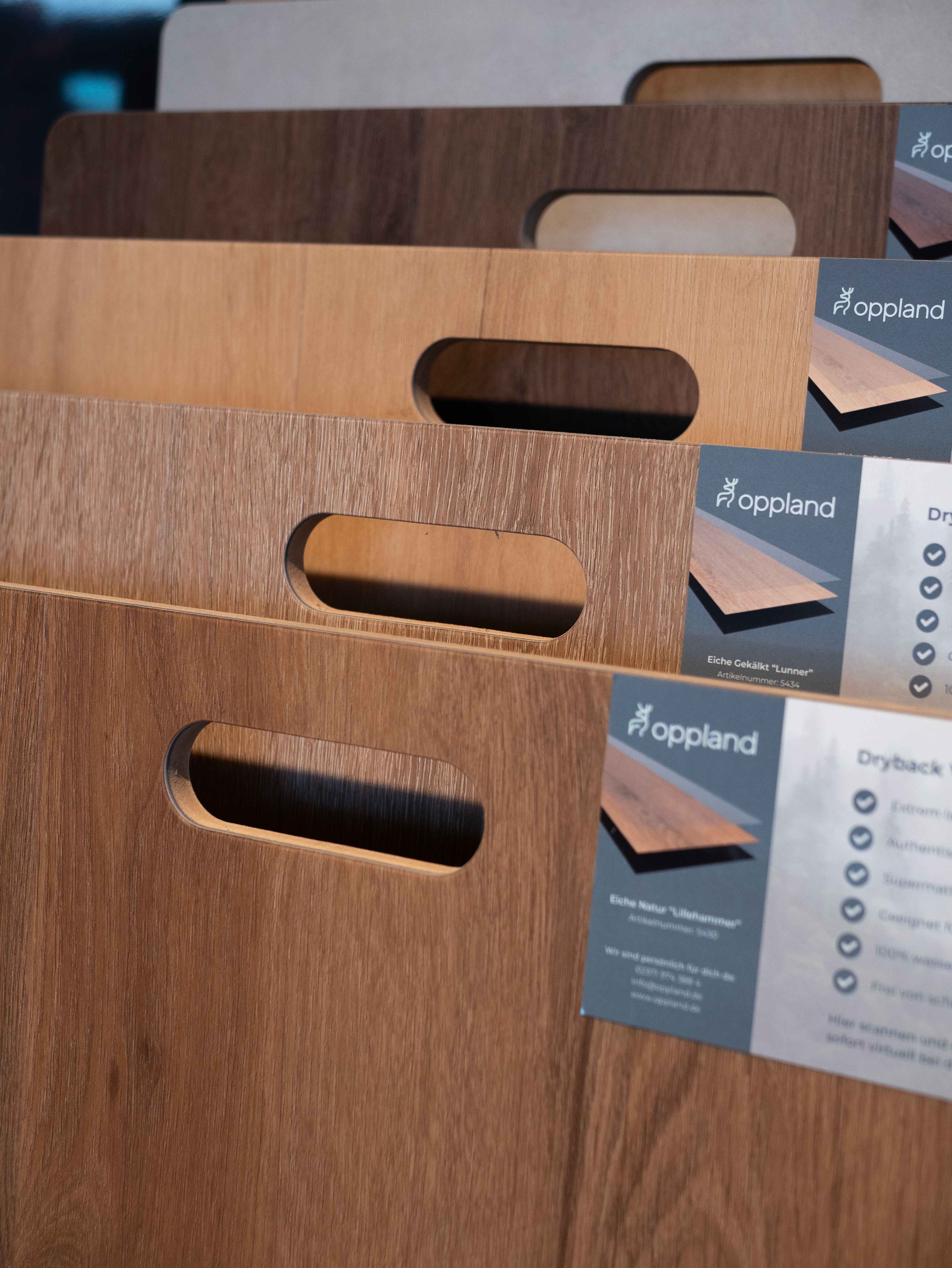 Oppland Musterpaneele mit Produktkarten