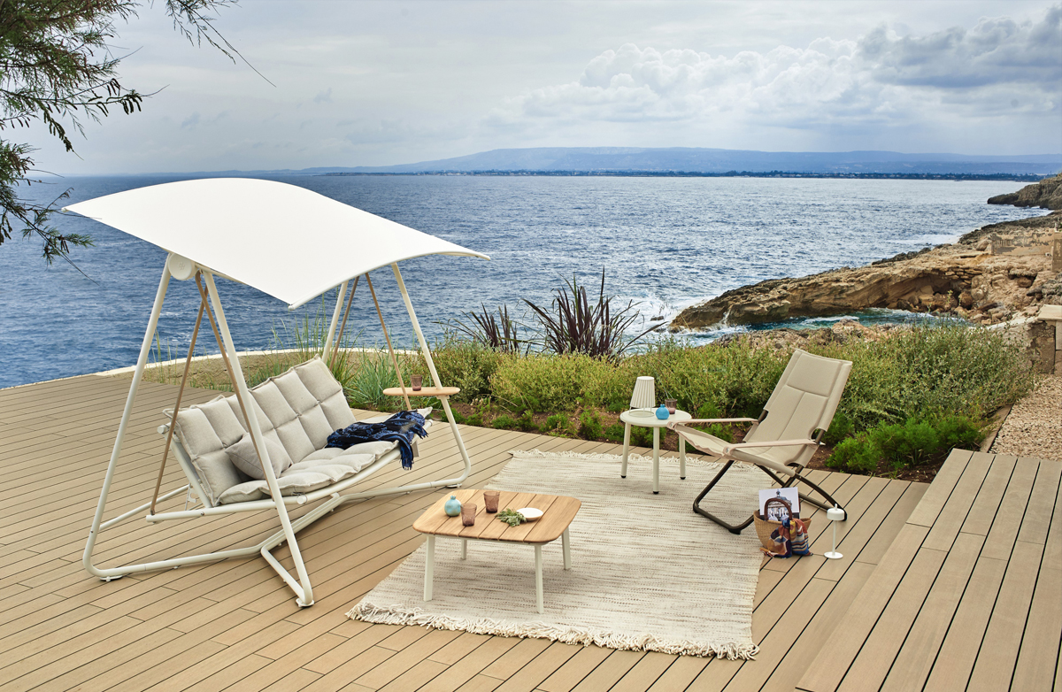 Haengeschaukel und Deckchair 'Snooze' von Emu