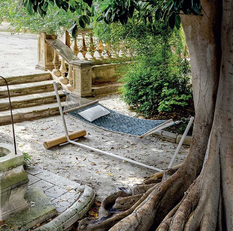 Stilvoll abhaengen mit der 'Patio Hammock' von Ethimo