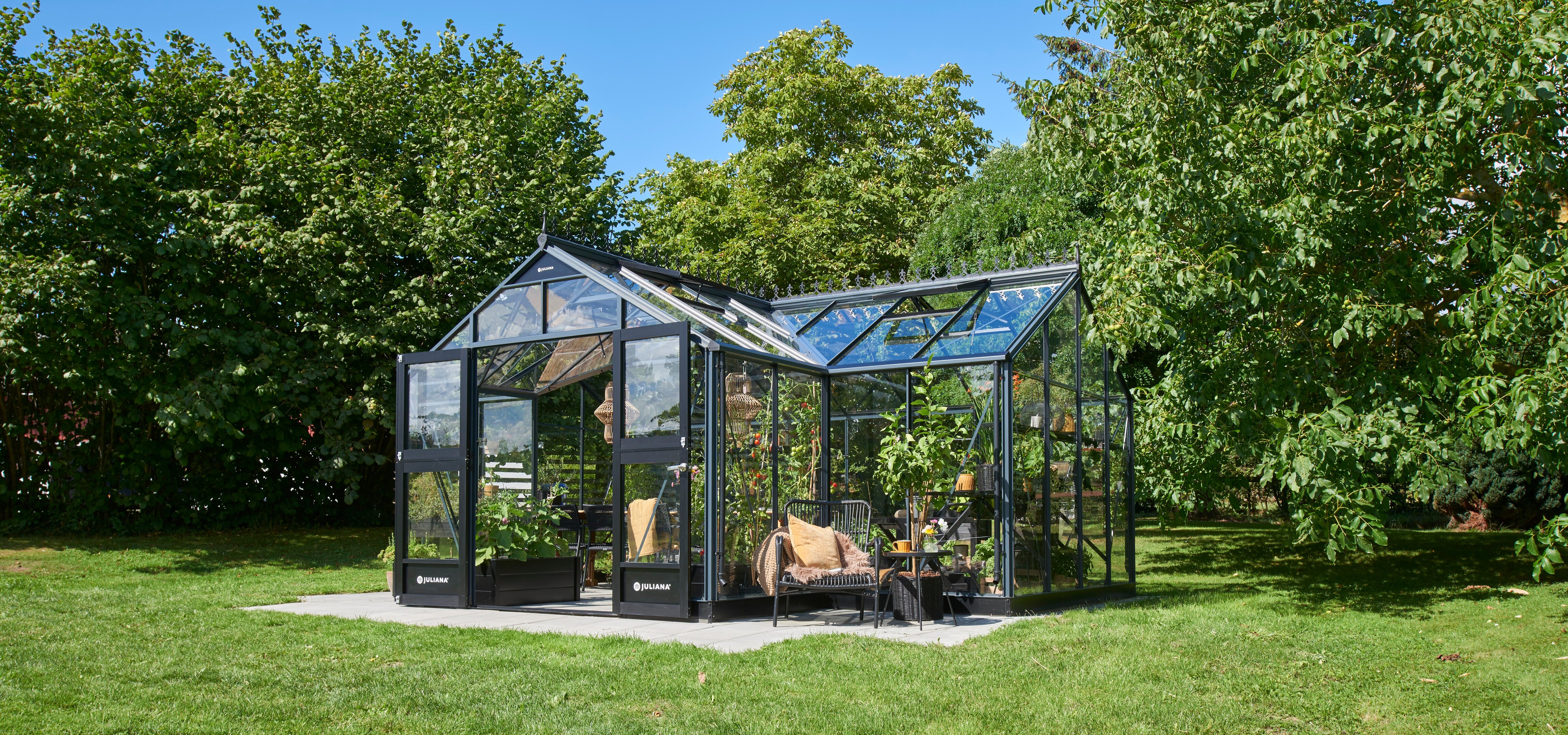 Elegantes Juliana Gewächshaus im Orangerie-Stil